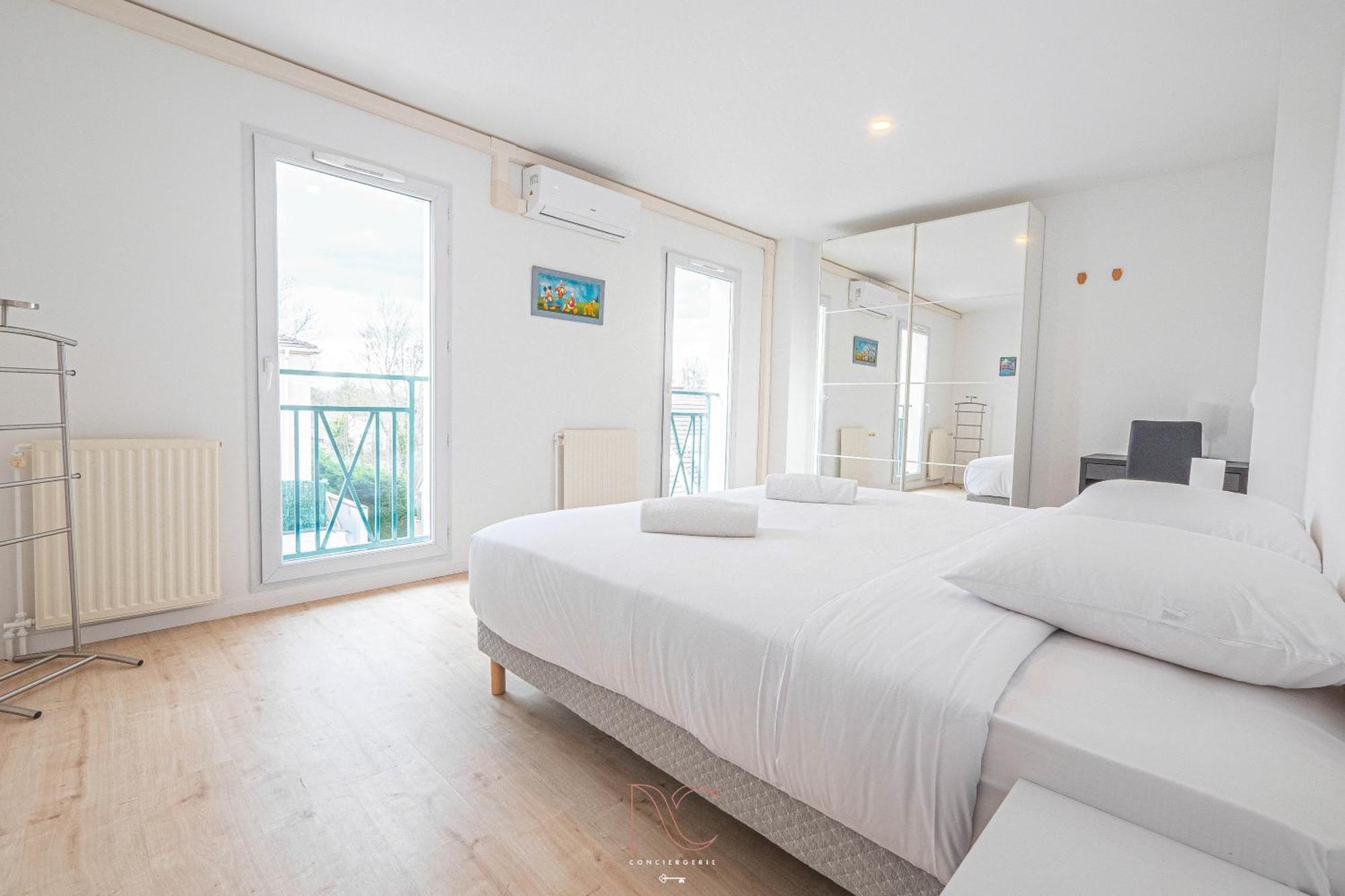 *Disneyland-Paris* 9 Pers, 2 Parkings, Wifi, Ac Montevrain Bagian luar foto