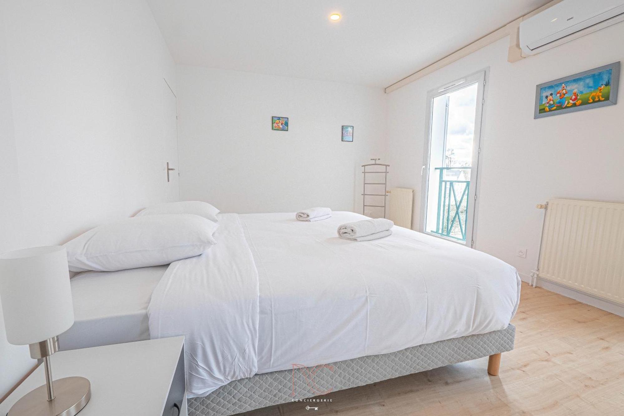*Disneyland-Paris* 9 Pers, 2 Parkings, Wifi, Ac Montevrain Bagian luar foto
