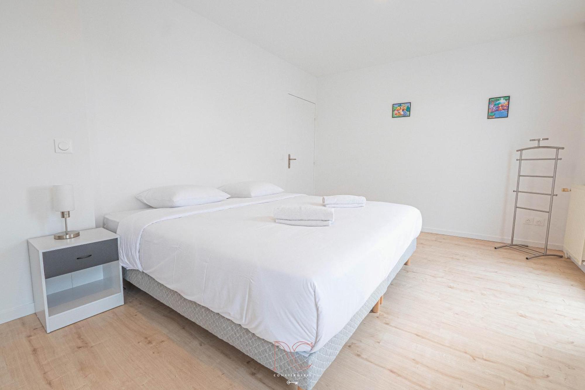 *Disneyland-Paris* 9 Pers, 2 Parkings, Wifi, Ac Montevrain Bagian luar foto