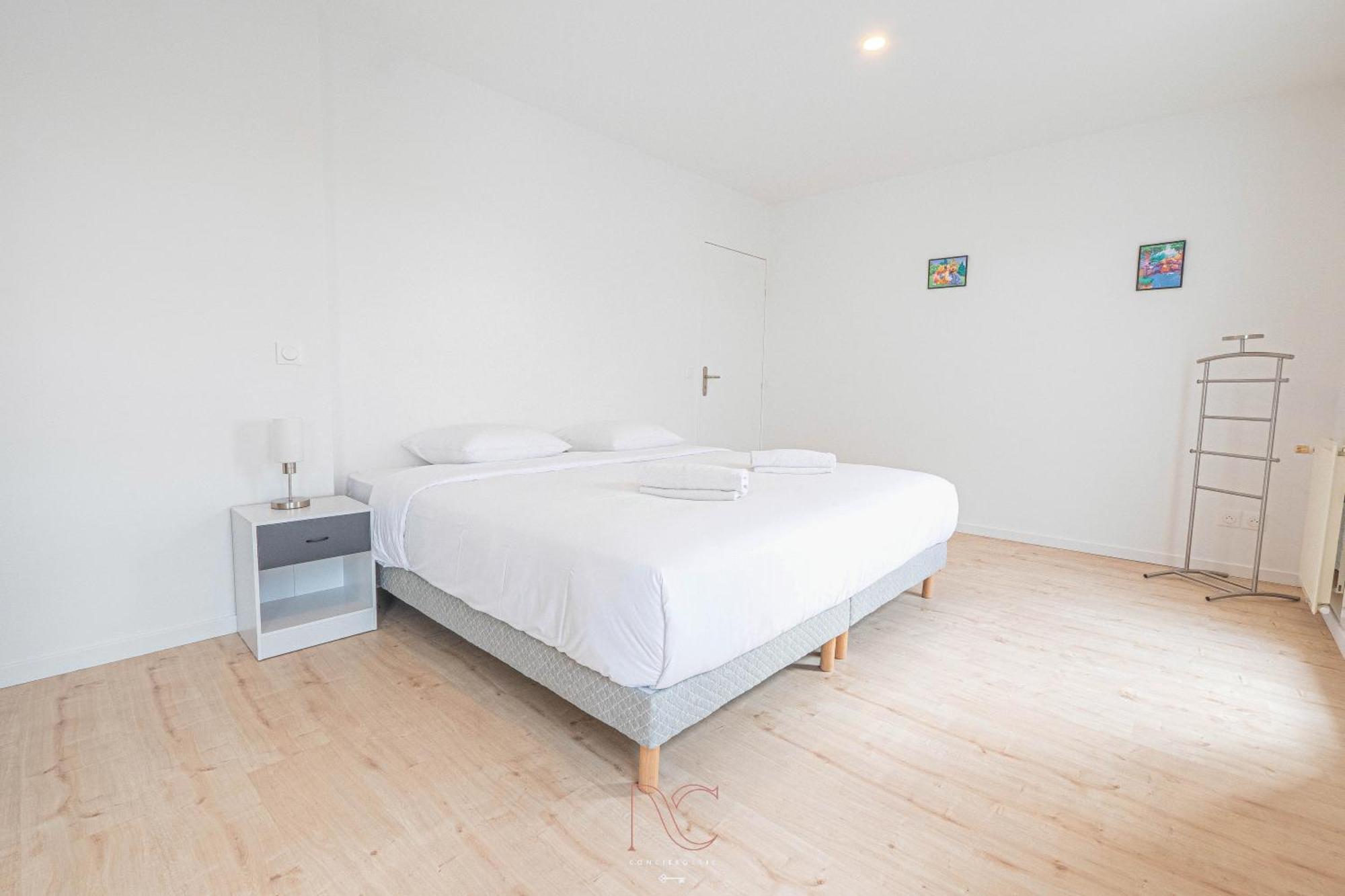 *Disneyland-Paris* 9 Pers, 2 Parkings, Wifi, Ac Montevrain Bagian luar foto